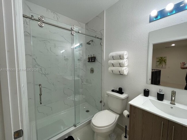 Building Photo - 302 NW 11th Ct