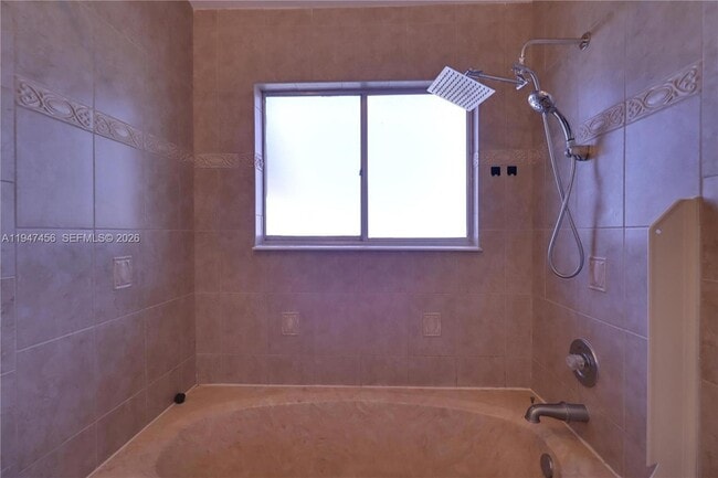 Building Photo - 2149 Discovery Cir W