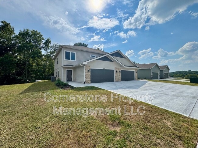 Primary Photo - 809 Highland Dr