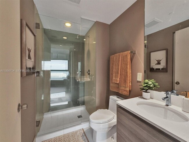 Building Photo - 121 NE 34th St