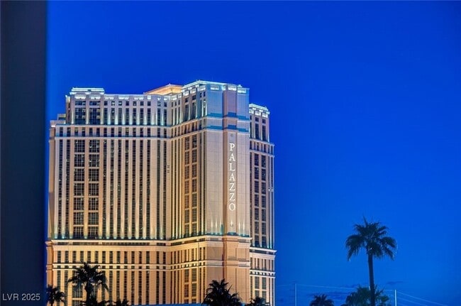 Building Photo - 270 E Flamingo Rd