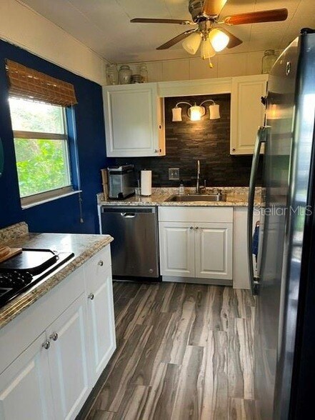 Building Photo - 302 Andover Pl S