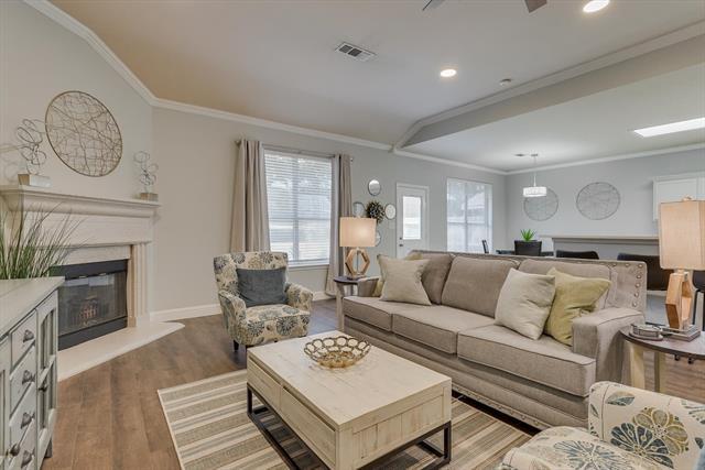 Building Photo - 1414 Park Palisades Dr