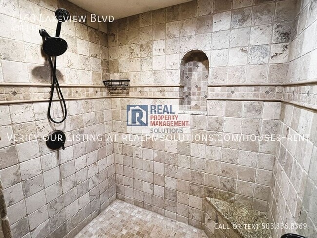 Building Photo - 4160 Lakeview Blvd