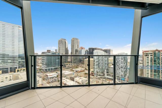 Building Photo - 2 bedroom in Bellevue WA 98004