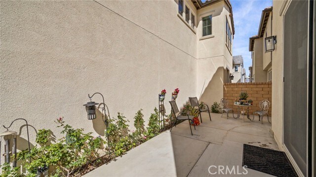 Building Photo - 16282 Meadowhouse Ave