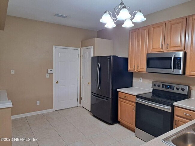 Building Photo - 7540 Red Crane Ln