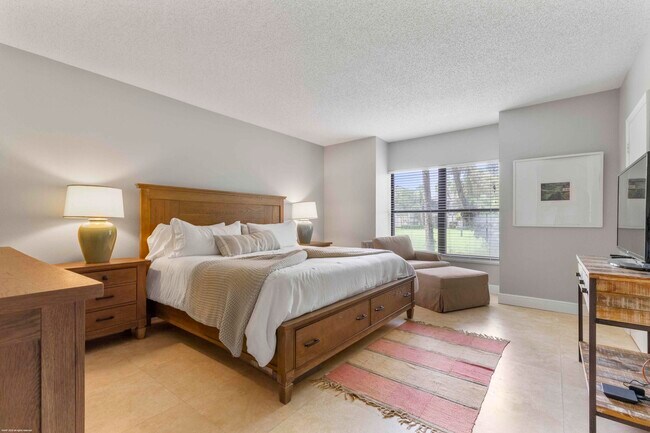 Building Photo - 13329 Polo Club Rd