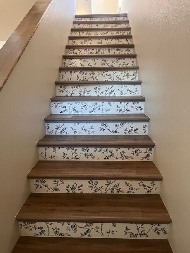 Building Photo - 16785 Huntington Ln