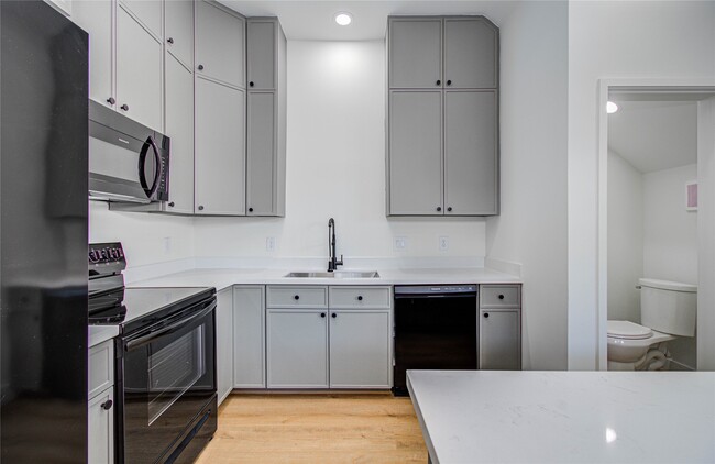 Building Photo - 1508 McKee St