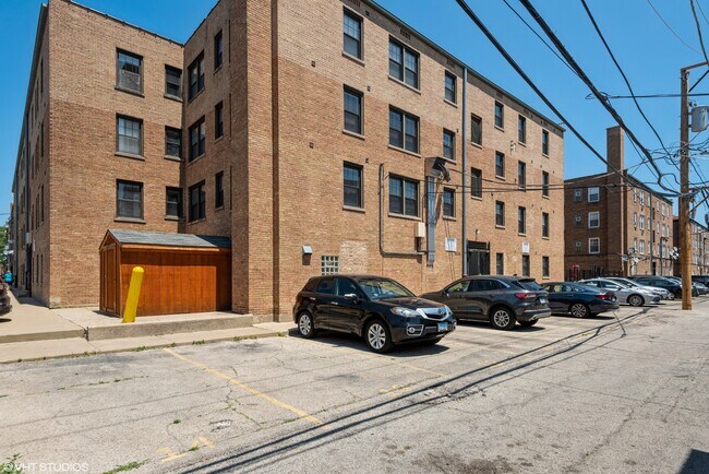 Building Photo - 5228 N Campbell Ave