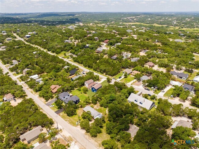 Building Photo - 1526 Bonnyview Dr