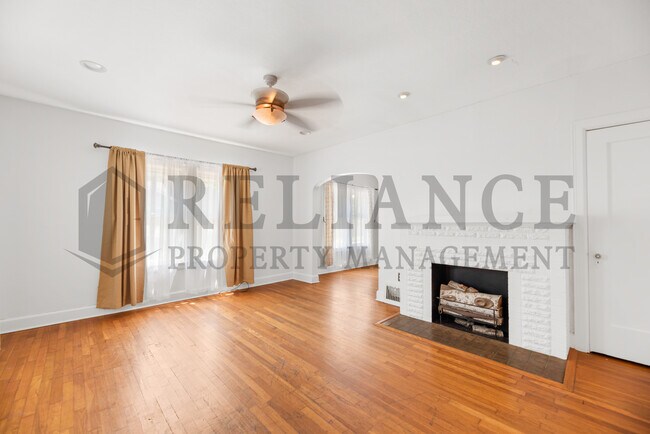 Building Photo - 601 N Pershing St