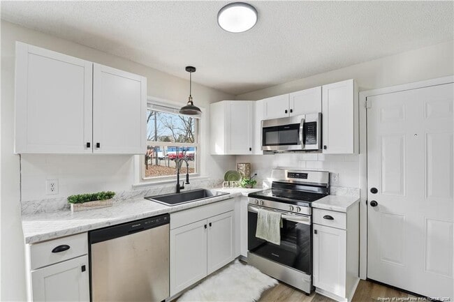 Building Photo - 1110 Barwin Dr