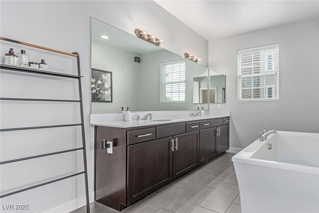 Building Photo - 3165 Via Como