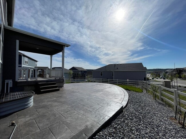 Building Photo - Live Lavishly in Crystal Valley Ranch