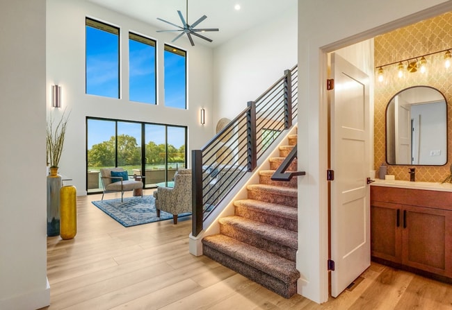 Building Photo - Stunning Large Custom Built Home On the Lake!