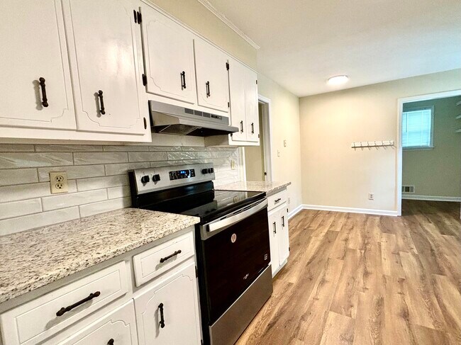 Building Photo - 292 Murray Dr