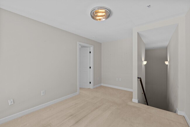 Building Photo - 200 S Dawson St