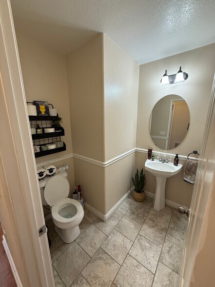 Building Photo - 2525 Saddlehorn Dr