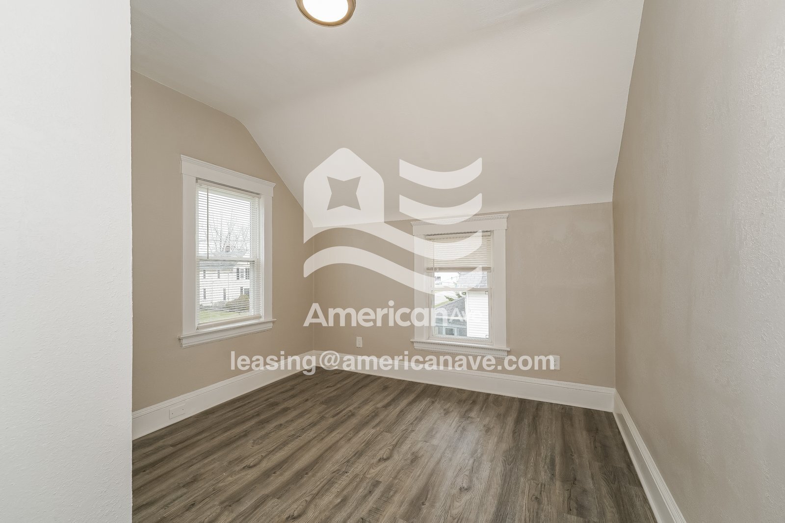 Building Photo - 207 W 29th St