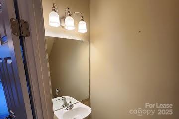 Building Photo - 4013 Holly Villa Cir