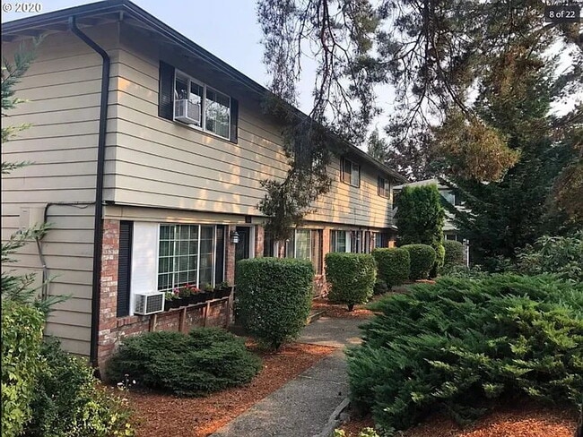 Building Photo - Available Now! Pet-Friendly 2 Bed/ 1.5 Bath with Patio & Parking