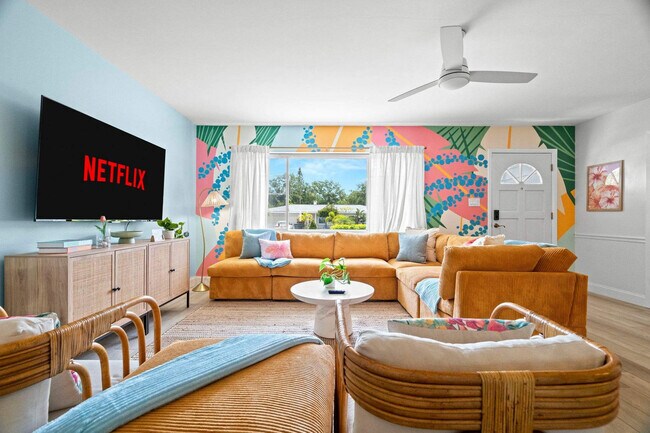 Building Photo - 1121 19th St SW