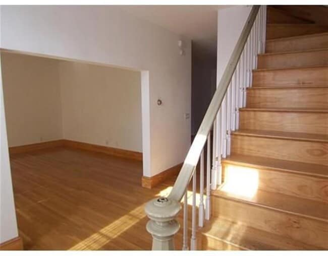 Building Photo - 267 Broadway