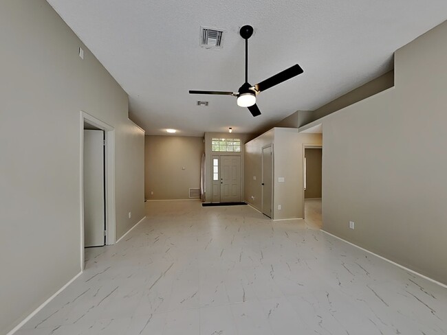 Building Photo - 1836 Blue Fox Ct