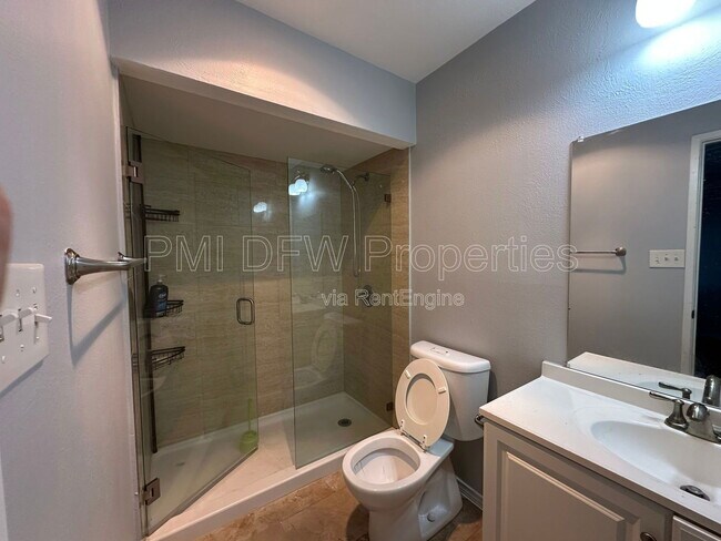 Building Photo - 417 Sandy Knoll Dr