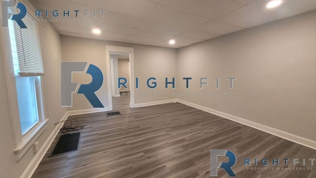 Building Photo - Stop! Look no further. Make this rental property, yours!