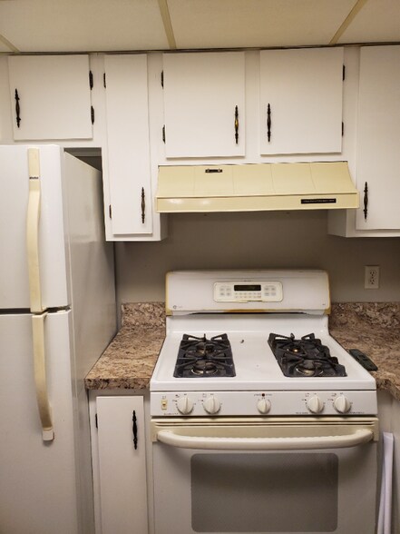 Building Photo - 1263 Lost Nation Rd