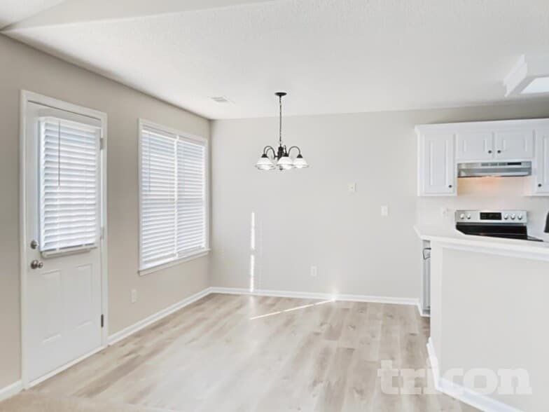 Building Photo - 962 Vera Ct