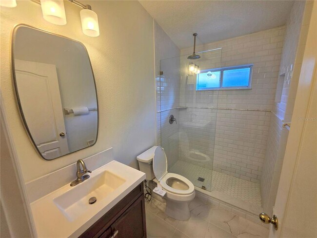 Building Photo - 730 Straw Lake Dr
