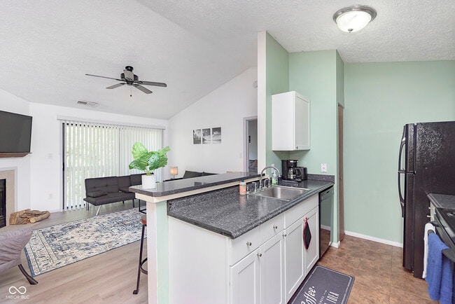 Building Photo - 4351 Village Pkwy Cir W