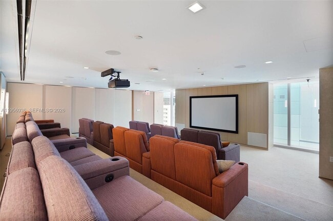 Building Photo - 700 NE 26th Terrace