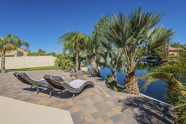 Building Photo - Luxury Waterfront Home in Ocotillo – Avail...