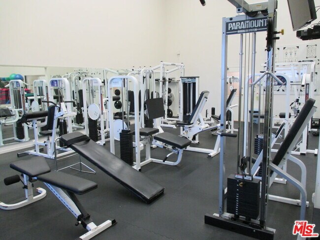 Building Photo - 10134 Baywood Ct