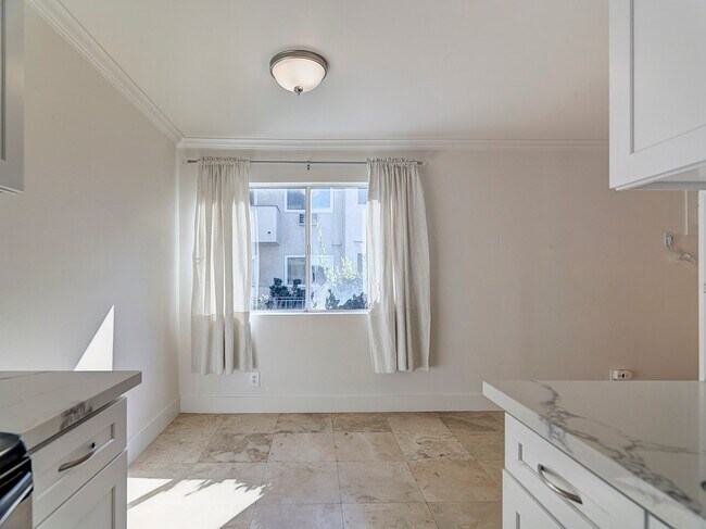 Building Photo - 2884 Sawtelle Blvd