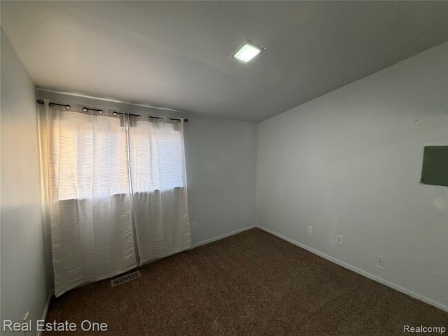 Building Photo - 29449 Everett St