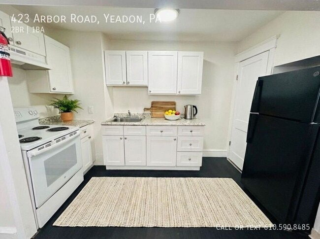 Building Photo - 423 Arbor Rd