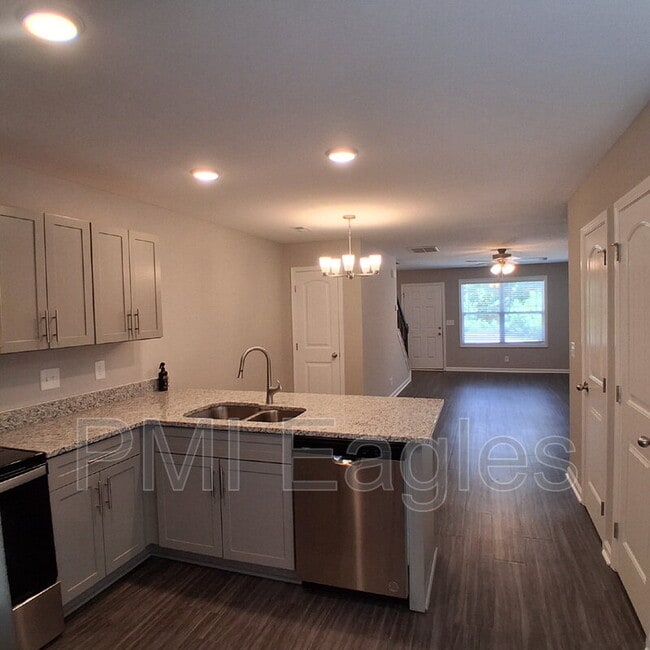 Building Photo - 150 Davis Rdg Ln