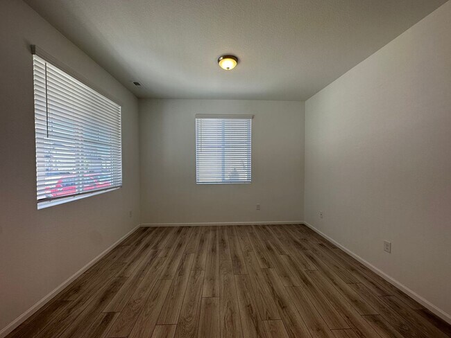 Building Photo - 7088 Preble Dr