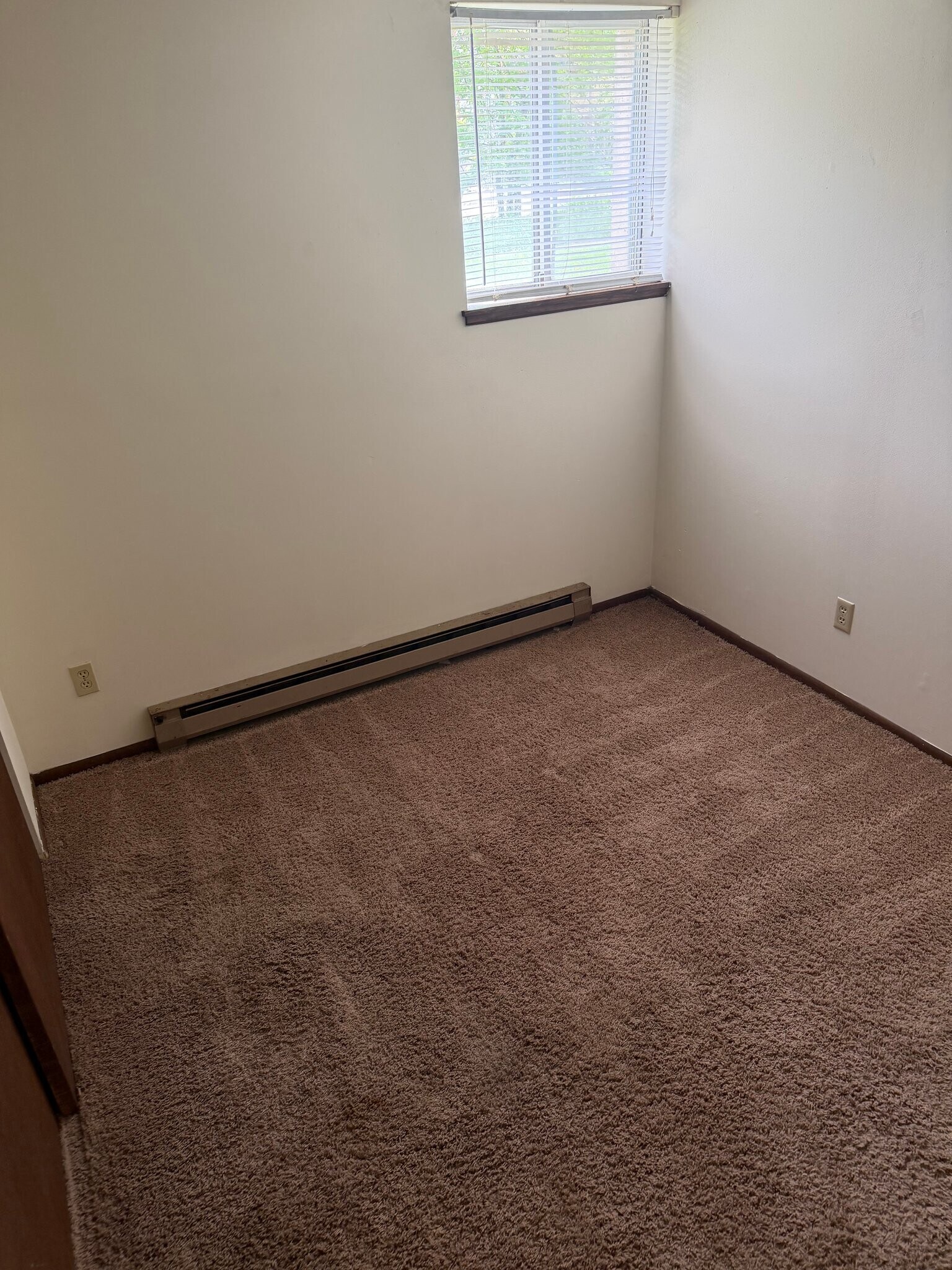 Building Photo - 431 W Main St