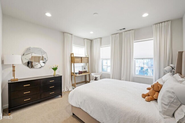 Building Photo - 1560 Thorpe Trl