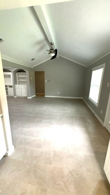 Building Photo - 212 Stratmore Dr