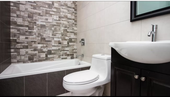 Building Photo - 562 Wilson Ave