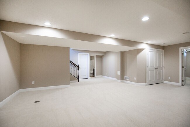 Building Photo - 2457 Woodhawk Ln
