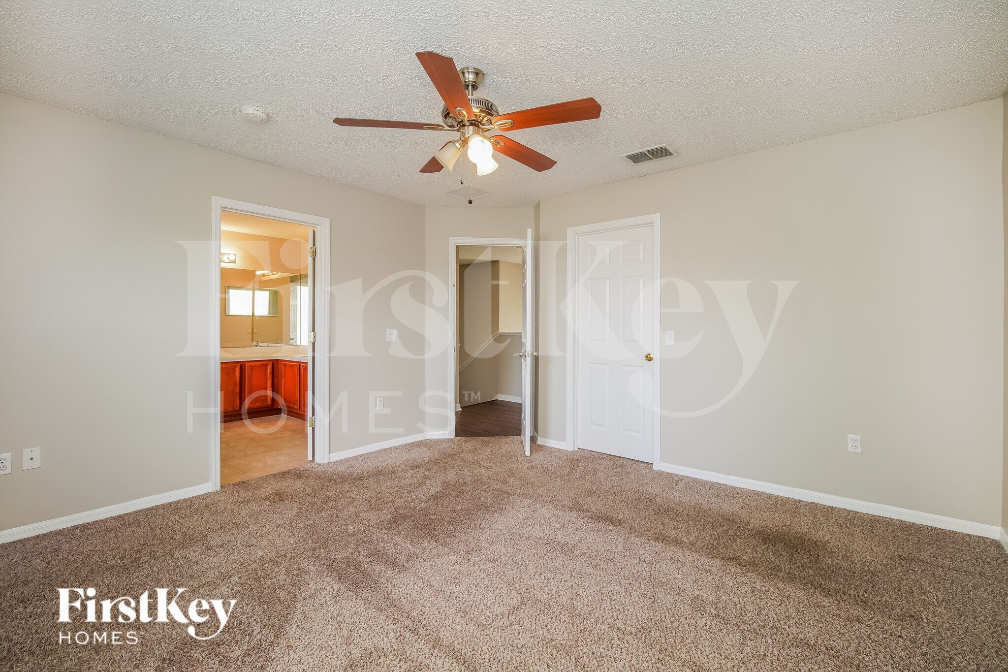 Building Photo - 660 Floridian Dr